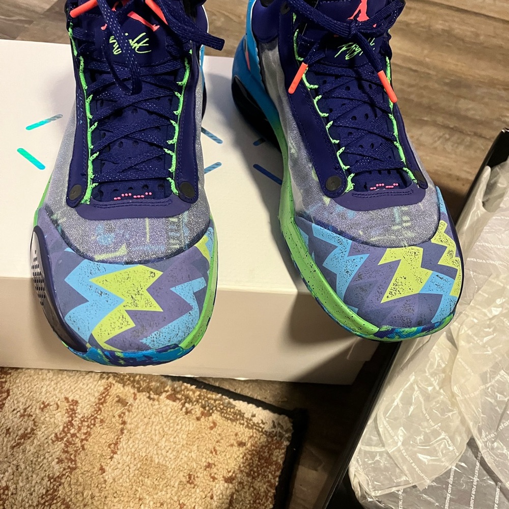 Jordan 34 low eybl Deadstock with original box size 14